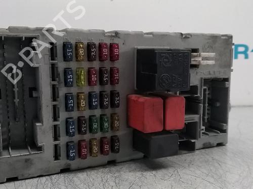 Sikringsdose FIAT PUNTO Hatchback Van (188_) 1.3 JTD (69 hp) 31282252