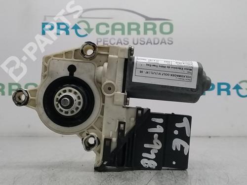 Lève-vitre arrière gauche VW GOLF IV (1J1) 1.4 16V | BP9785315C24 