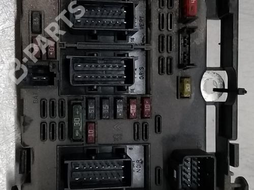 Sikringsdåse CITROËN XSARA (N1) 1.4 i (75 hp) 9786750