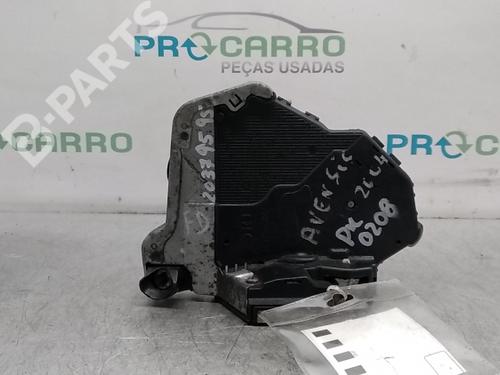 Used Front right lock TOYOTA AVENSIS (_T25_) [2003-2008]  9791946