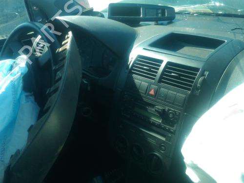 Fuse box VW POLO IV (9N_, 9A_) | BP13722737E1