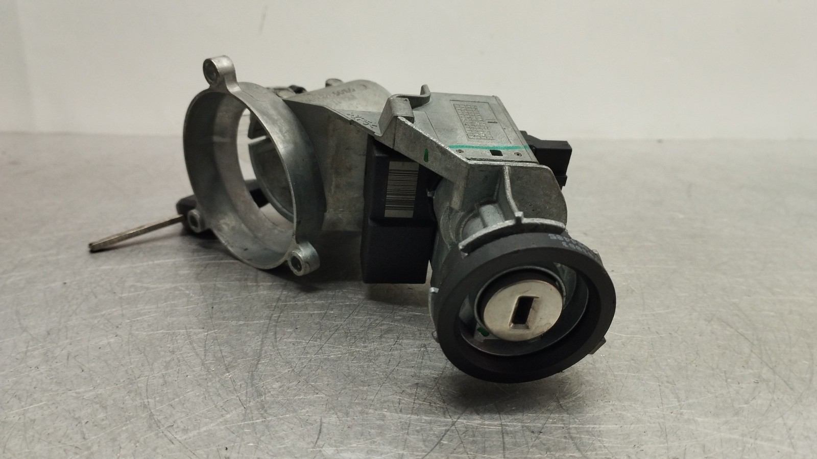 Ignition barrel OPEL CORSA D (S07) 1.3 CDTI (L08, L68) 10681457 BParts