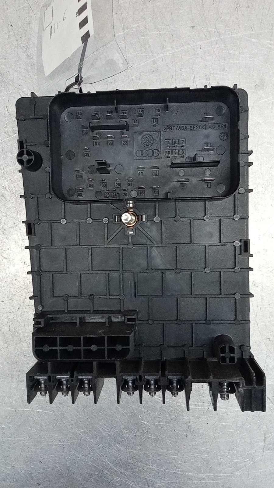 Fuse box AUDI Q3 (8UB, 8UG) 1.4 TSI 9801162 BParts