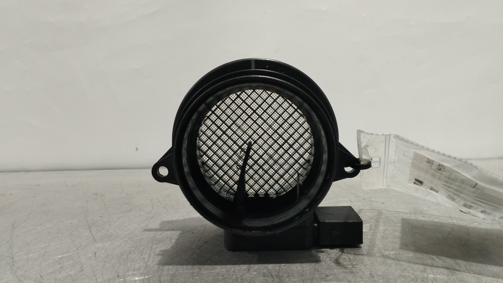 thumbnail image 2 of For Mercedes Benz C-Class W203 C180 C200 C230 Compressor Quality Round Air Filter 2 of 3