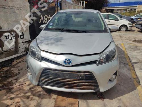 Used Parts TOYOTA YARIS (_P13_)  1.5 Hybrid (NHP130_, NHP130)  1072052
