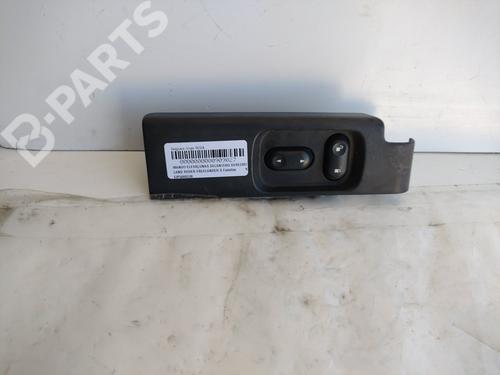 Used Right front window switch Right front window switch LAND ROVER FREELANDER I (L314) 2.0 Td4 4x4 (112 hp) 10133322 10133322