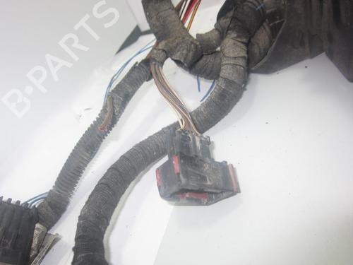 Fuse box OPEL CORSA C (X01) 1.2 (F08, F68) | BP13739695E1 