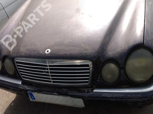 MERCEDES-BENZ E-CLASS T-Model (S210)    1071822