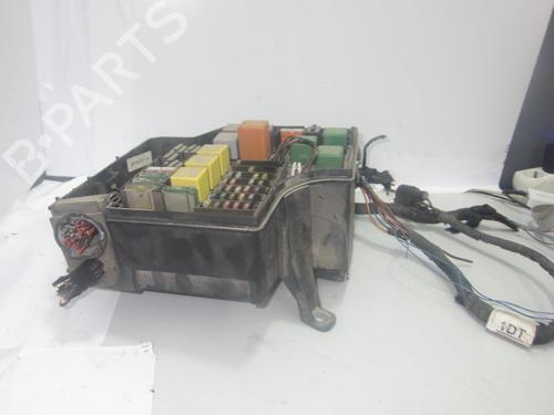 Fuse box OPEL CORSA C (X01) 1.2 (F08, F68) | BP13739695E1 