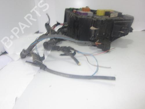 Fuse box OPEL CORSA C (X01) 1.2 (F08, F68) | BP13739695E1 