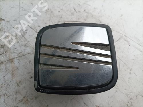 Used Tailgate handle Tailgate handle SEAT LEON (1M1) 1.9 TDI (110 hp) 10992675 10992675