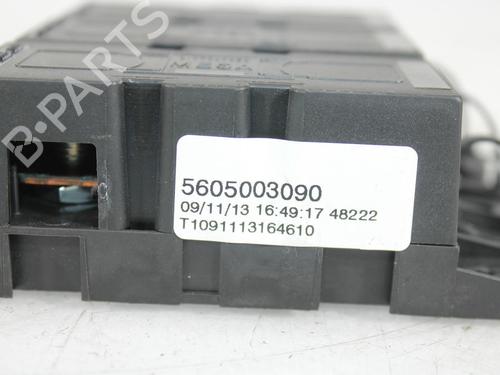 Fuse box JAGUAR XF I (X250) 3.0 D | BP22306177E1 