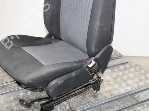 Right front seat MERCEDES-BENZ A-CLASS (W169) A 180 CDI (169.007, 169.307) | BP15073435C16 