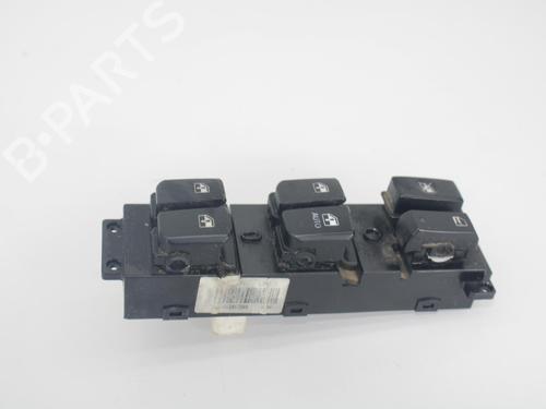 Used Left front window switch HYUNDAI SANTA FÉ II (CM) 2.2 CRDi 4x4 (155 hp) 11266413