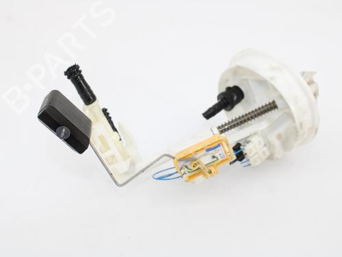 Used Fuel pump MERCEDES-BENZ CLS (C219) CLS 320 CDI (219.322) (224 hp) 14454062