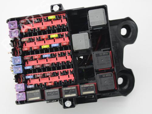 Used Fuse box FORD TOURNEO COURIER B460 MPV 1.5 TDCi (75 hp) 10121204