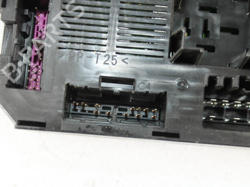 Fuse box JAGUAR XF I (X250) 3.0 D | BP22306288E1 