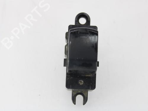 Used Right rear window switch NISSAN NAVARA NP300 (D40) 2.5 dCi 4WD (D40TT, D40T, D40M, D40BB) (190 hp) 10121718