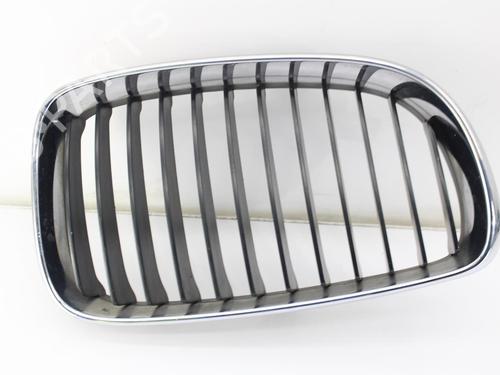 Used Grille BMW 1 Coupe (E82) 120 d (177 hp) 14174319