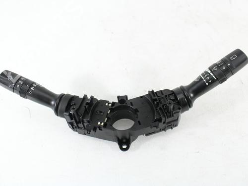 Used Switch HYUNDAI ix35 (LM, EL, ELH) 1.7 CRDi (116 hp) 26235471