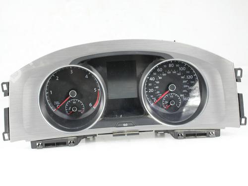 Used Instrument cluster VW GOLF VII (5G1, BQ1, BE1, BE2) 2.0 TDI (150 hp) 22304946