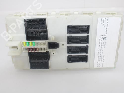 Used Fuse box BMW 2 Coupe (F22, F87) 218 d (150 hp) 13039404