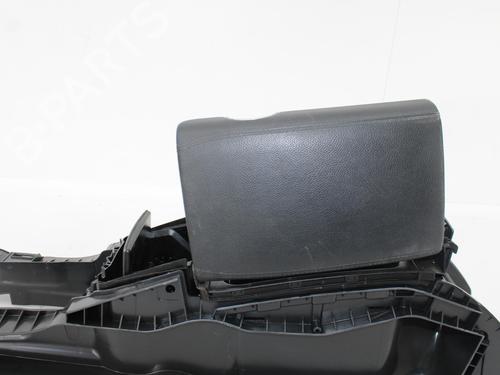 Armrest / Center console MERCEDES-BENZ CLS (C219) CLS 320 CDI (219.322) | BP13941043I20 