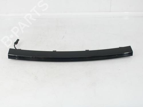 Used Rear center light LAND ROVER RANGE ROVER EVOQUE (L538) 2.0 D (150 hp) 25728014