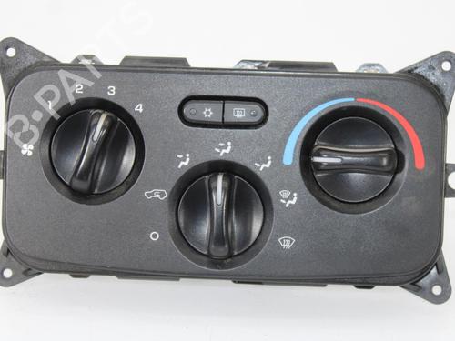 Used Climate control JEEP CHEROKEE (KJ) 2.8 CRD 4x4 (163 hp) 13544275