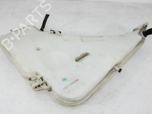 Used Windscreen washer tank BMW 1 (F20) 116 d (116 hp) 22305848