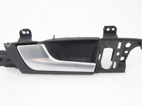 Used Front left interior door handle AUDI A3 Sportback (8PA) 1.6 TDI (105 hp) 15528513