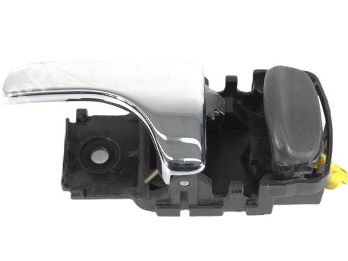 Used Front left interior door handle NISSAN TERRANO II (R20) 2.7 TDi 4WD (125 hp) 32673586