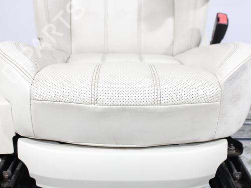 Right front seat LAND ROVER RANGE ROVER SPORT I (L320) 3.0 D 4x4 | BP15389664C16 
