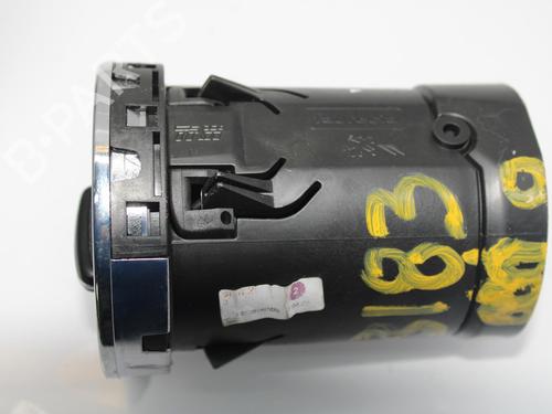 Air vent PEUGEOT 308 I (4A_, 4C_) 1.6 HDi | BP11661718I21