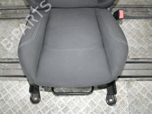 Right front seat FORD FIESTA VI (CB1, CCN) 1.5 TDCi | BP22305471C16 