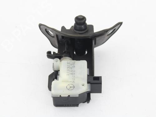 Used Fuel door actuator MERCEDES-BENZ CLS (C219) CLS 320 CDI (219.322) (224 hp) 16280803