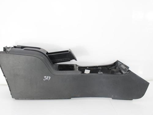 Used Armrest / Center console MERCEDES-BENZ B-CLASS Sports Tourer (W245) B 200 CDI (245.208) (140 hp) 10121875