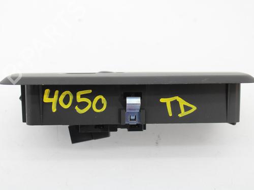 Used Right rear window switch LAND ROVER RANGE ROVER SPORT I (L320) 3.0 D 4x4 (245 hp) 14998762