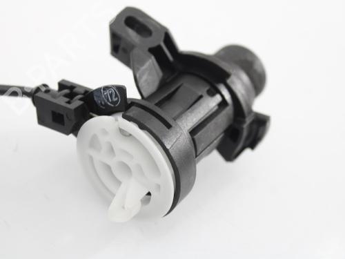 Tailgate lock MERCEDES-BENZ C-CLASS (W204) C 200 CDI (204.007, 204.006) | BP13298746C101 