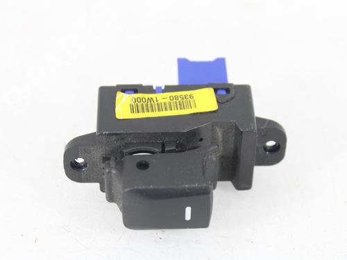 Used Left rear window switch KIA RIO III (UB) [2011-2017]  16948324