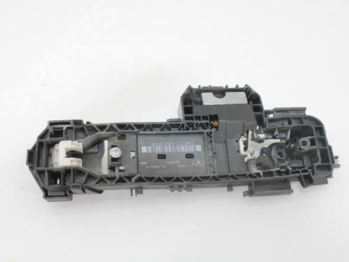 Used Front right exterior door handle MERCEDES-BENZ CLA Coupe (C117) CLA 180 (117.342) (122 hp) 13575649