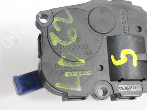 Used Electronic module BMW 5 (F10) 525 d (204 hp) 13704453