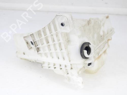 Used Windscreen washer tank SEAT IBIZA V (KJ1, KJG) 1.0 TSI (95 hp) 17523088
