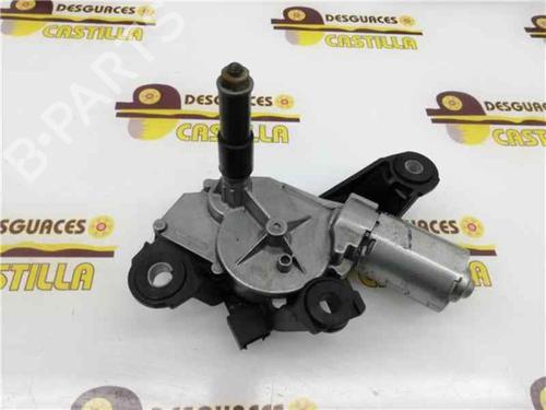 Used Front wiper motor RENAULT KANGOO (KC0/1_) 1.5 dCi (57 hp) 10123641