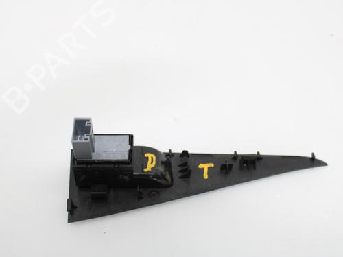 Used Left rear window switch SEAT LEON (1P1) 1.9 TDI (105 hp) 10985943