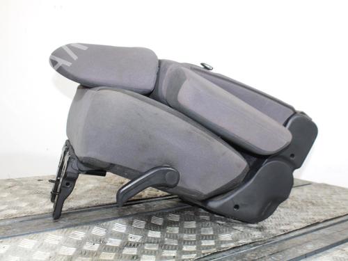 Rear seat MITSUBISHI PAJERO III (V7_W, V6_W) 2.5 TDi (V64W, V74W) | BP16331078C17 