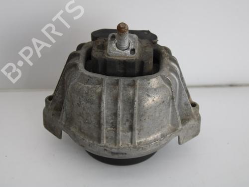 Used Engine mount BMW 1 (E87) 120 d (177 hp) 10119610