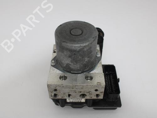 Used ABS pump AUDI A4 B8 Avant (8K5) 2.0 TDI (150 hp) 11609170