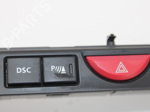 Used Warning switch LAND ROVER DISCOVERY III (L319) 2.7 TD 4x4 (190 hp) 12268134