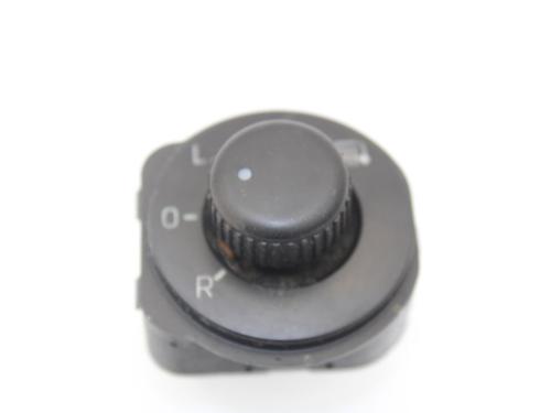 switch-seat-toledo-iv-kg3-16-tdi-6jb959565a-2012-2013-2014-2015-2016-2017-2018-2019-11174631 main image